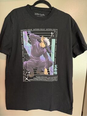 Hot Topic Black Graphic Tee Jujutsu Kaisen Satoru Gojo Anime Print